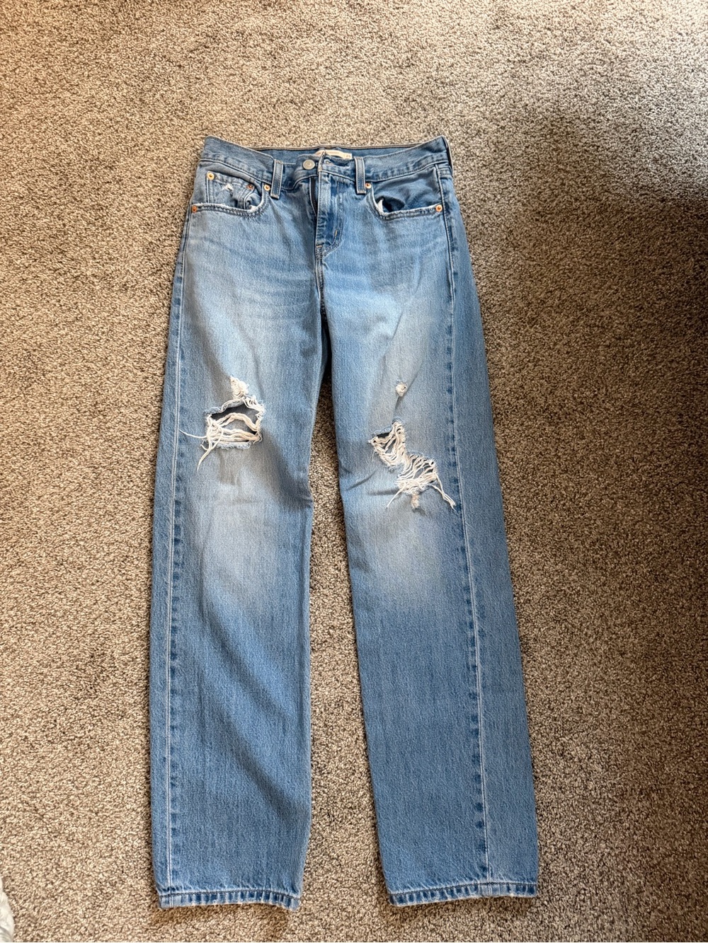 Women’s Levi’s low pro jeans